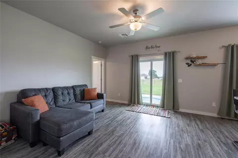 15951 Lasso Cir, Mcloud, OK 74851 photo 12