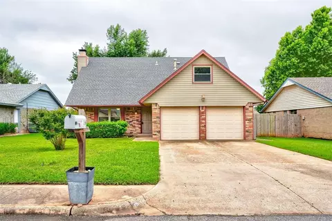 1016 Juno Cir, Edmond, OK 73003