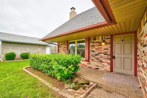 1016 Juno Cir, Edmond, OK 73003 photo 2