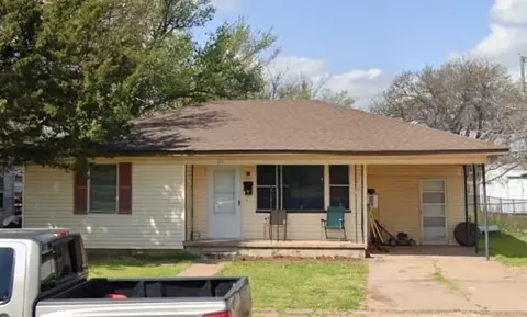 109 S Lincoln St, Hobart, OK 73651
