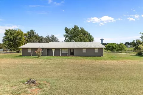 2901 S 29th St, Chickasha, OK 73018