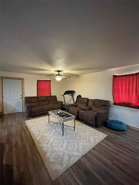 8761 Knapp, Davis, OK 73030 photo 3