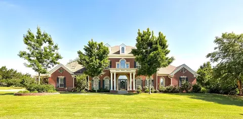 1917 Silver Crest Dr, Edmond, OK 73025