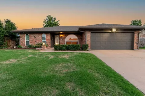 2412 SW 91st St, Oklahoma City, OK 73159