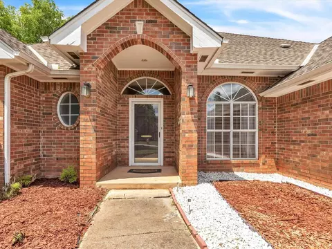 517 Still Hollow Rd, Edmond, OK 73034