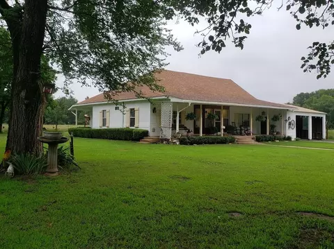 605 E Helen, Wetumka, OK 74883