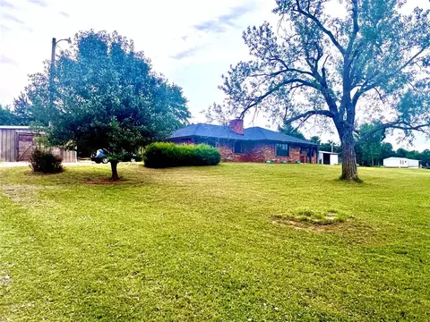 919 County Street 2988, Blanchard, OK 73010