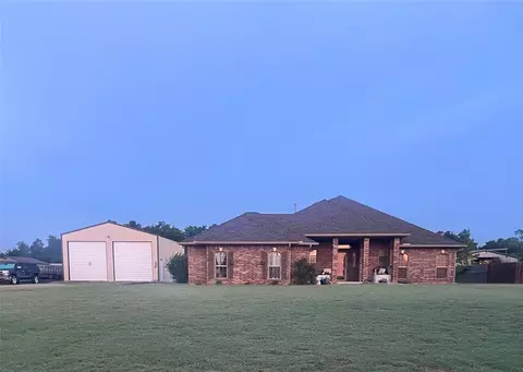 431 Locust Grove Dr, Blanchard, OK 73010