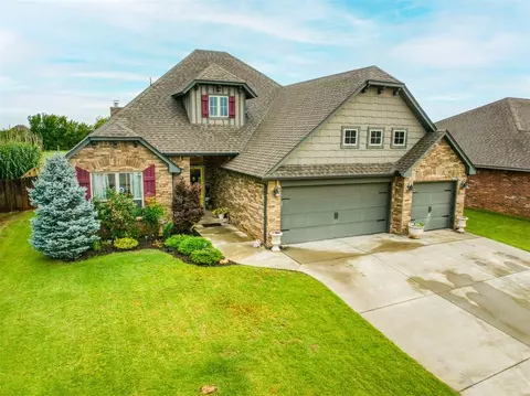 3901 Slater Dr, Norman, OK 73071