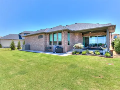 2017 Wiregrass Dr, Edmond, OK 73025 photo 43