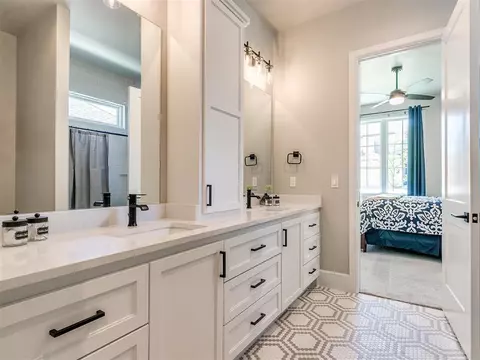 2017 Wiregrass Dr, Edmond, OK 73025 photo 39