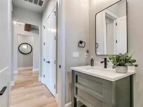 2017 Wiregrass Dr, Edmond, OK 73025 photo 36