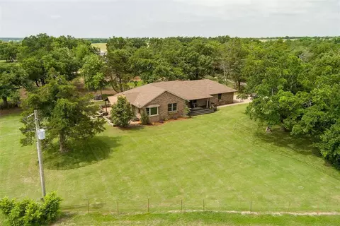 5524 Devin Dr, Guthrie, OK 73044