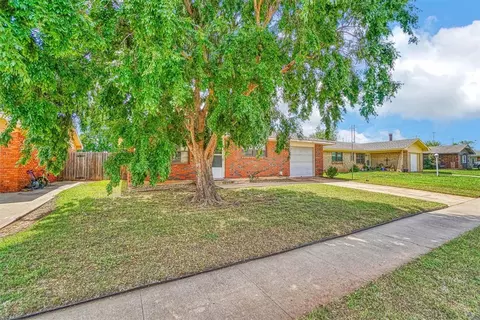 609 Windsor Dr, Altus, OK 73521 photo 2