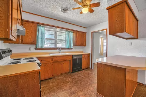 609 Windsor Dr, Altus, OK 73521 photo 11