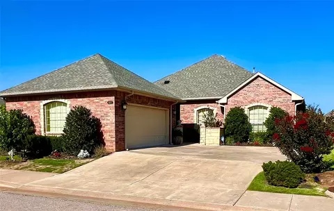 10252 Bald Cypress Dr, The Village, OK 73120