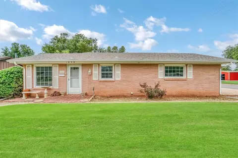 1608 W C Ave, Elk City, OK 73644