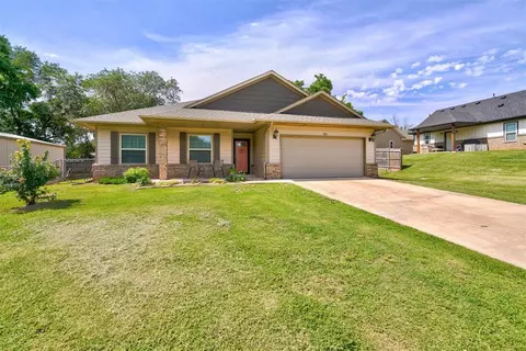 310 E Sharp Ave, Washington, OK 73093 photo 2