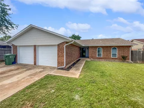 127 Chickasaw Ln, Yukon, OK 73099