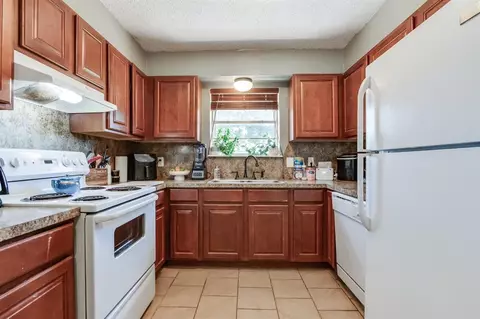 315 Elder Ln, Mustang, OK 73064 photo 10