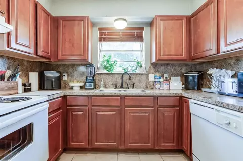 315 Elder Ln, Mustang, OK 73064 photo 11