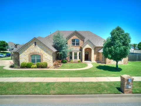 10028 Velletri Ave, Yukon, OK 73099