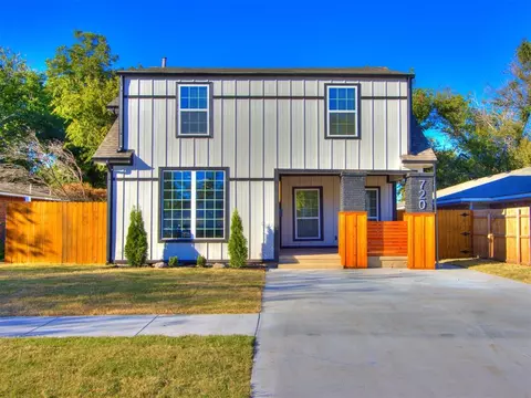 720 W Minnesota Ave, Chickasha, OK 73018
