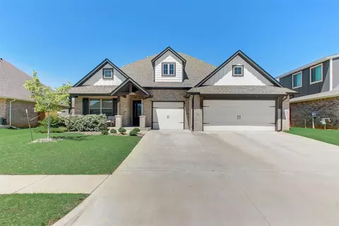 717 Red River Dr, Yukon, OK 73099