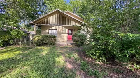 1316 S Cherry St, Ada, OK 74820