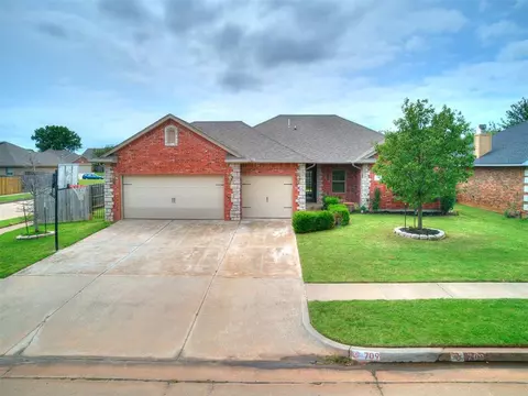 709 Blue Ridge Rd, Moore, OK 73160