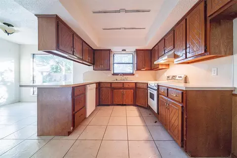 325 E Platt Dr, Yukon, OK 73099 photo 16