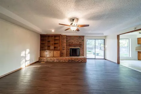 325 E Platt Dr, Yukon, OK 73099 photo 9