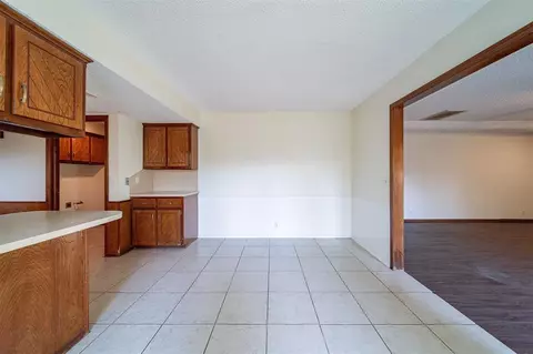 325 E Platt Dr, Yukon, OK 73099 photo 14