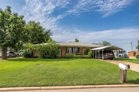 421 W Main St, Hinton, OK 73047