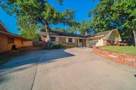 7809 NW 26th St, Bethany, OK 73008