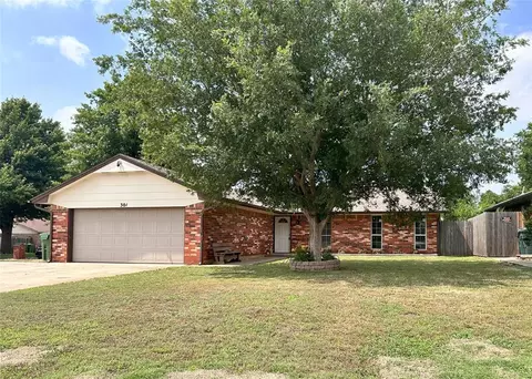 301 Redbud St, Yukon, OK 73099