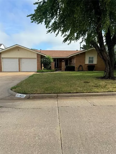 437 W Silver Meadow Dr, Midwest City, OK 73110