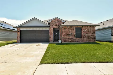 3428 Furrow Dr, Yukon, OK 73099