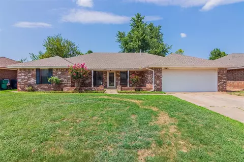 10421 Leicester Dr, Yukon, OK 73099