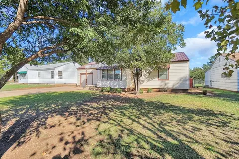 433 Circle Dr, Frederick, OK 73542 photo 3