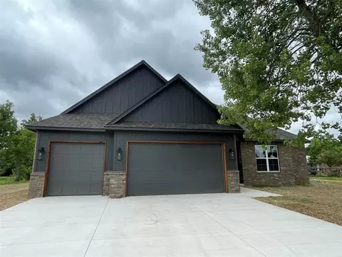 340 Turtle Dove Ct, Blanchard, OK 73010