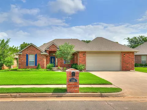 2300 Naples Way, Edmond, OK 73034