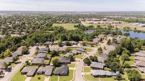 704 Old Bugle Rd, Edmond, OK 73003 photo 41