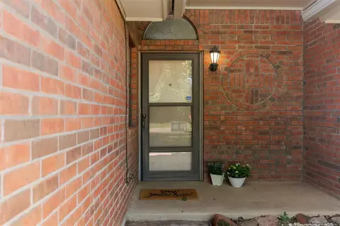 704 Old Bugle Rd, Edmond, OK 73003 photo 3