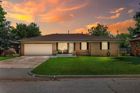 1406 W Shuttee St, El Reno, OK 73036