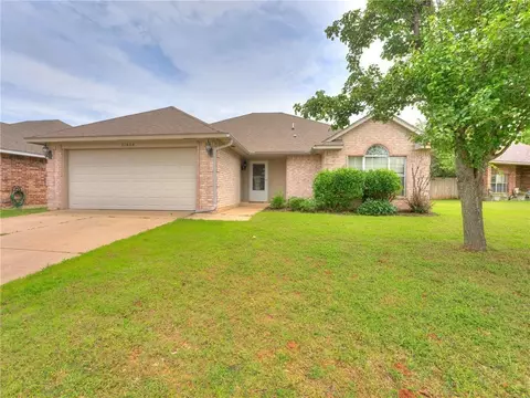 21888 Homesteaders Pl, Edmond, OK 73012