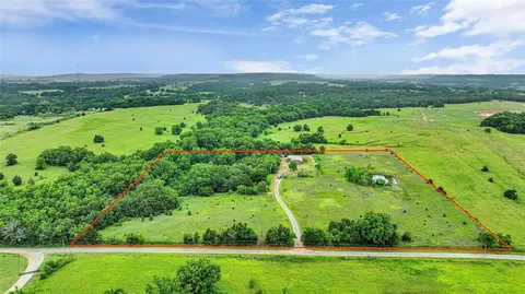 19317 E County Road 1660, Foster, OK 73434