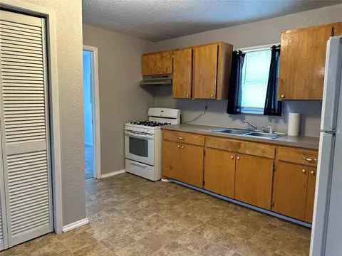 817 N Crain St, Altus, OK 73521 photo 9