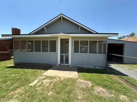 817 N Crain St, Altus, OK 73521 photo 3