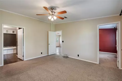 121 NE Pine Ave, Elgin, OK 73538 photo 11